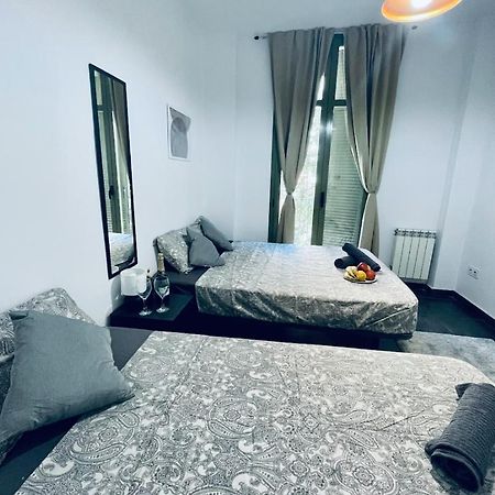 Bed and Breakfast Sepulveda R1 Барселона Экстерьер фото